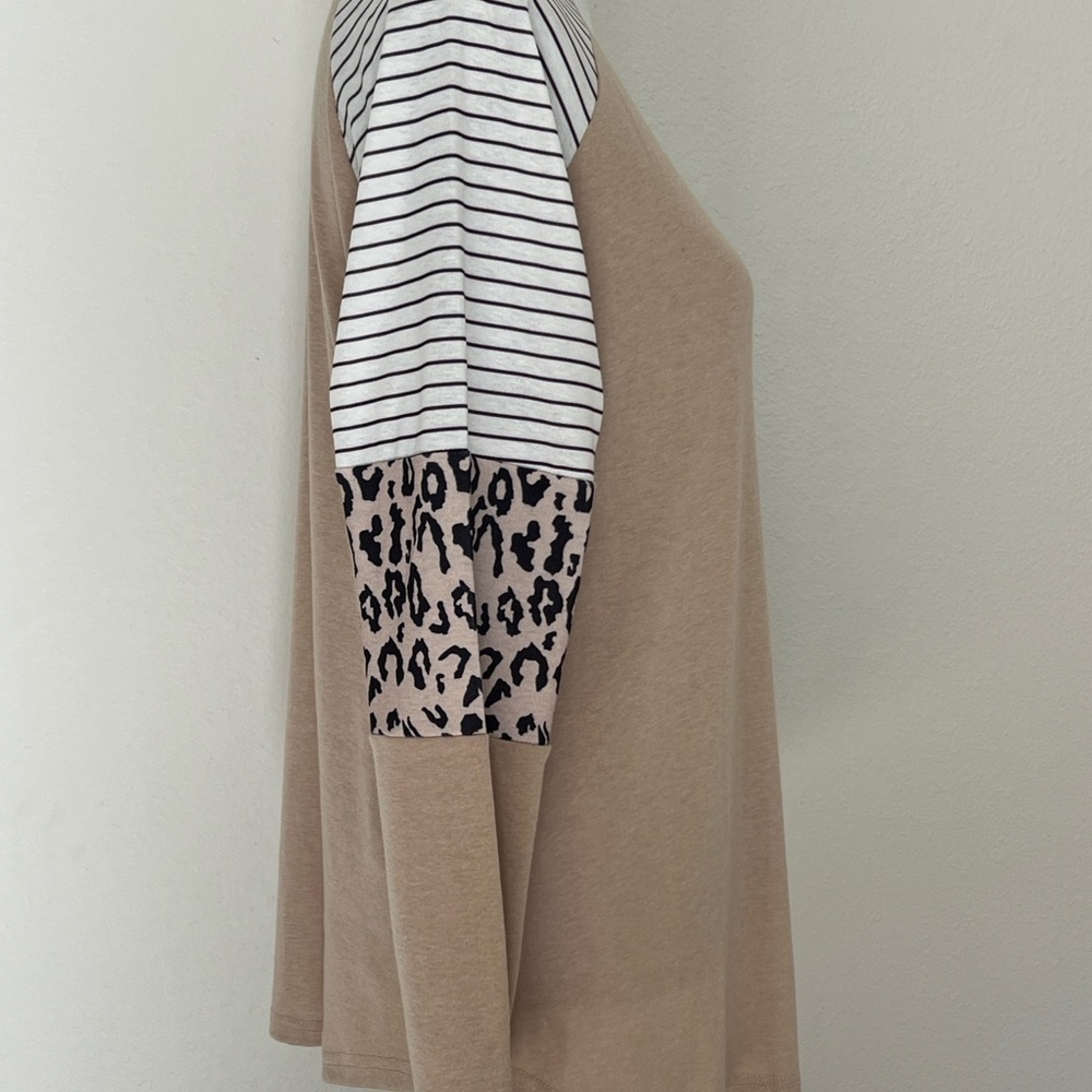 Tan and White Women's Raglan Sleeve Top - Picture 2 of 6